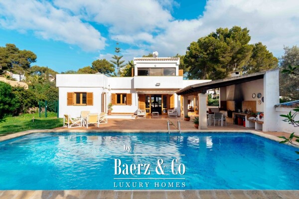 photo 1 Villa Santa Ponsa with endless possibilities