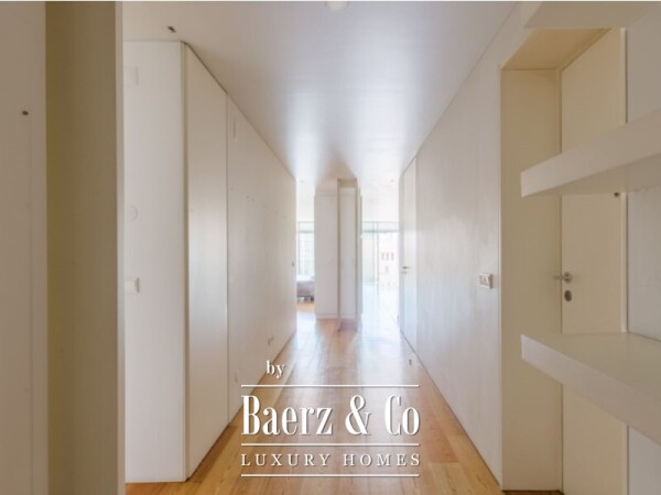 photo 16 One Bedroom apartments plus 1 on Av. July 24 in a building with signature of Arq. Aires Mateus