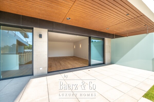 photo 22 4 bedroom flat with private garden, in Carcavelos