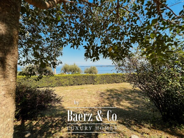 photo 2 A Rare Seaside Gem Villa in Žusterna, Koper