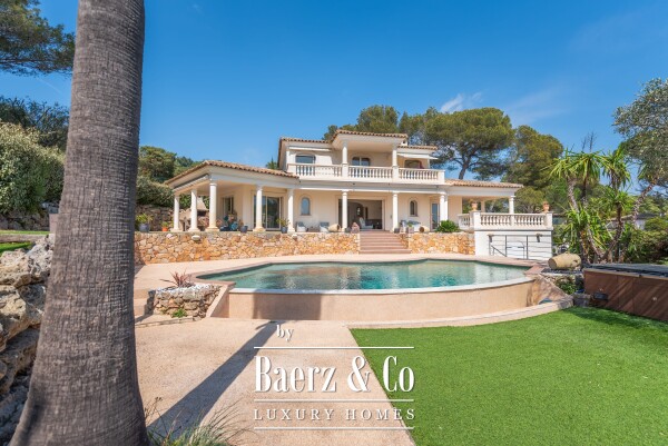 photo 13 For Sale : 6-bedroom villa with infinity pool - Secure private estate - Saint-Raphaël, near golf courses, sea view