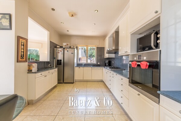 photo 35 For Sale : 6-bedroom villa with infinity pool - Secure private estate - Saint-Raphaël, near golf courses, sea view