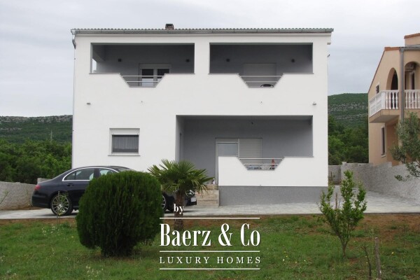 photo 1 Kruševo, Crna Punta, beautiful house first row to the sea with three residential units
