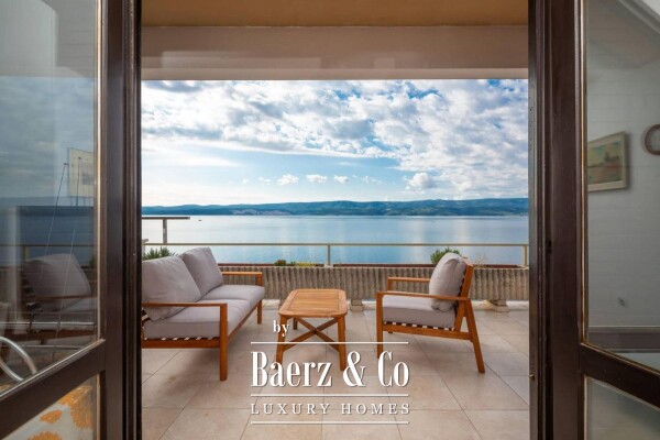 photo 27 Omiš, Stanići, exclusive villa first row to the sea