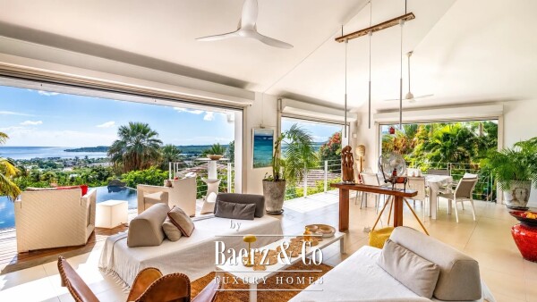 photo 4 PANORAMIC OCEAN VIEWS – INFINITY POOL – 4 BEDROOMS – PRESTIGIOUS HILLSIDE ESTATE
