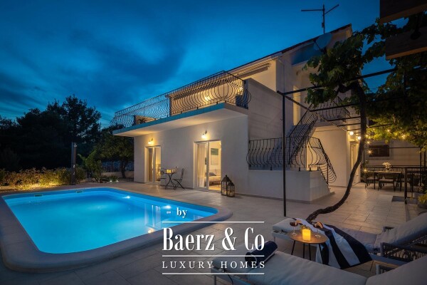 photo 1 Rogoznica, beautifully designed house with a swimming pool and garden near the sea