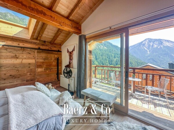 photo 2 7-bedroom chalet in the heart of Champagny en Vanoise