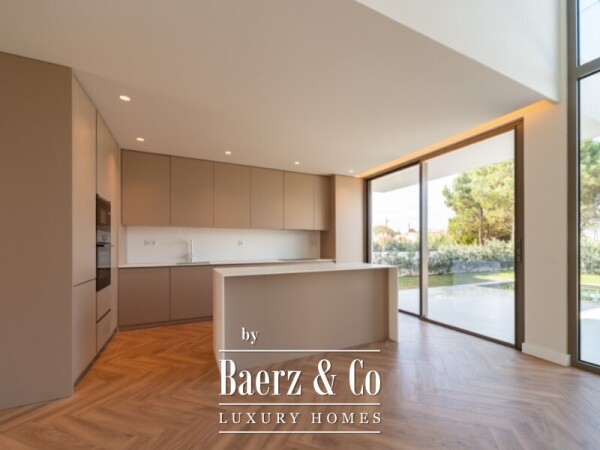 photo 19 Brand-New Contemporary Villa in São João das Lampas, Close to the Beach