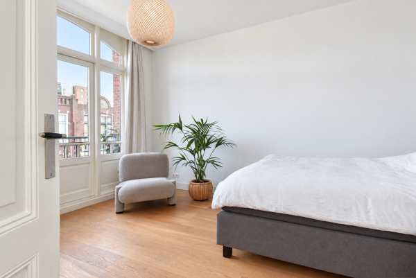 photo 34 Van Loostraat 125