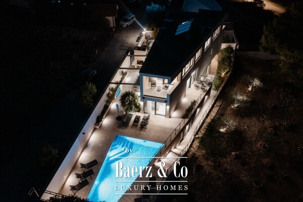 photo 1 Brač, Supetar, luxury villa in an attractive location