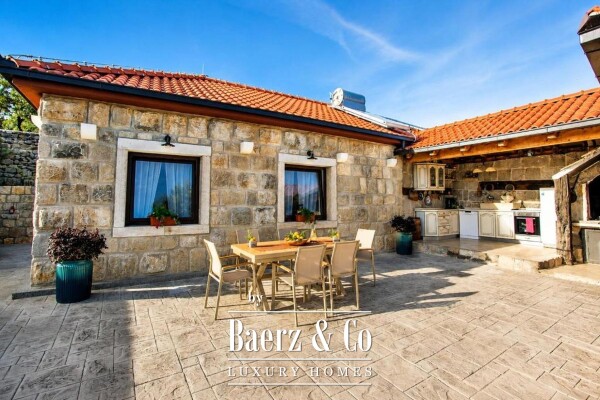 photo 2 Trogir area, stone villa with a swimming pool and a Mediterranean garden