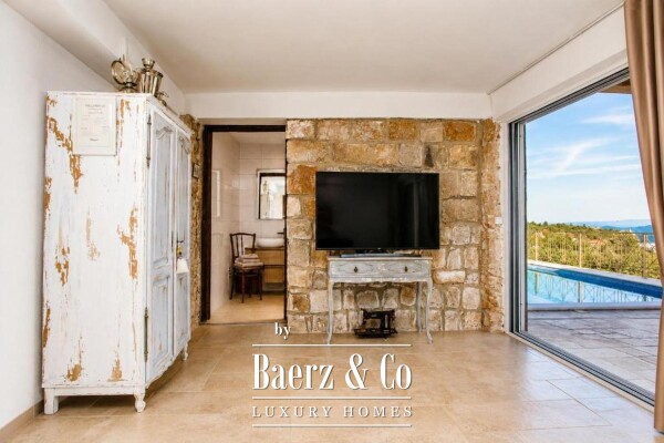 photo 7 Trogir area, stone villa with a swimming pool and a Mediterranean garden