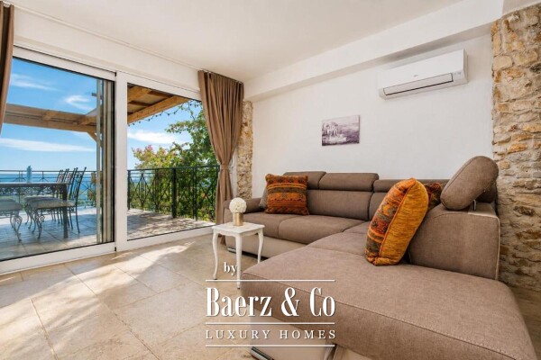 photo 9 Trogir area, stone villa with a swimming pool and a Mediterranean garden